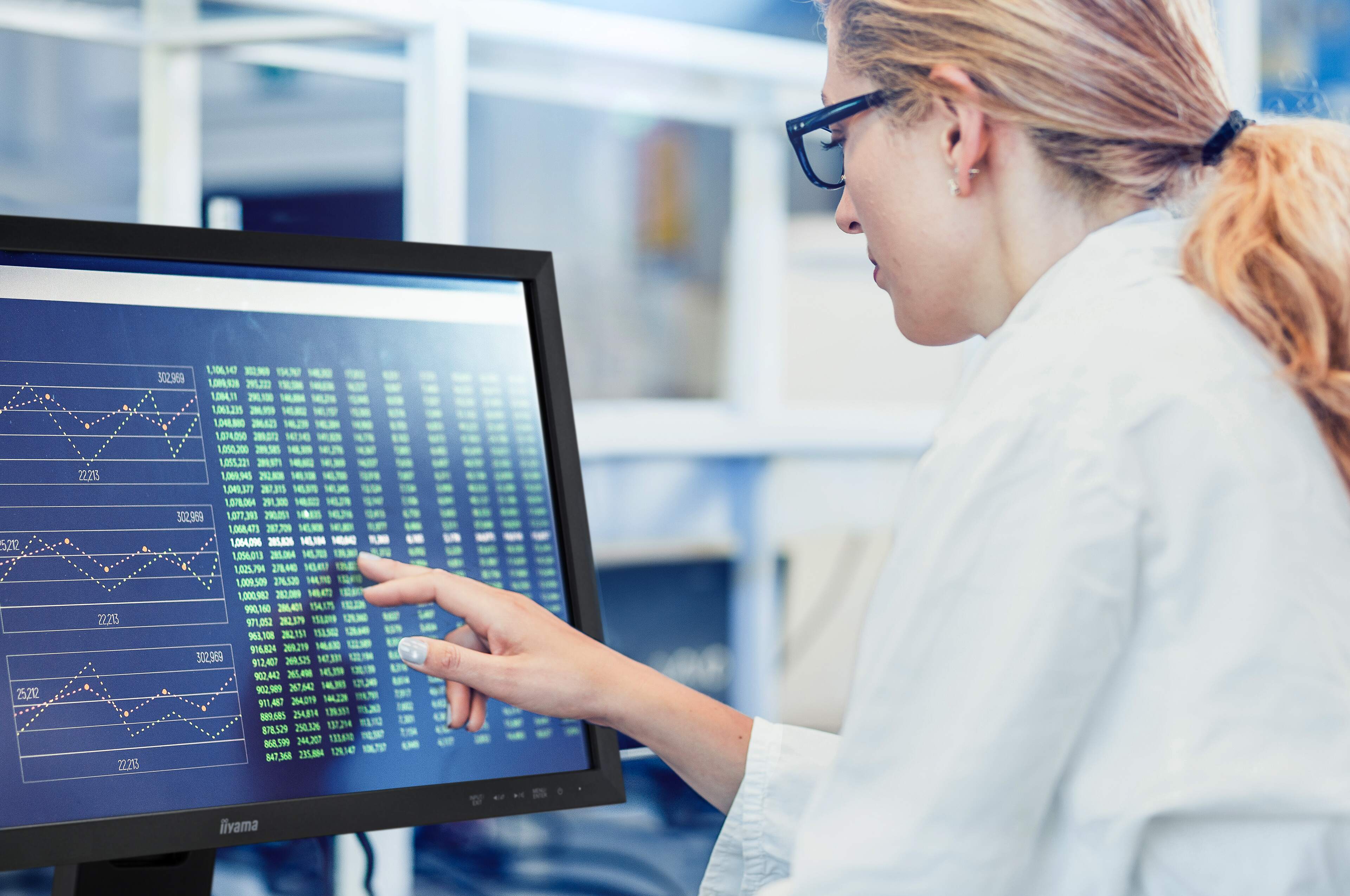 The Pros and Cons of Touchscreen Displays